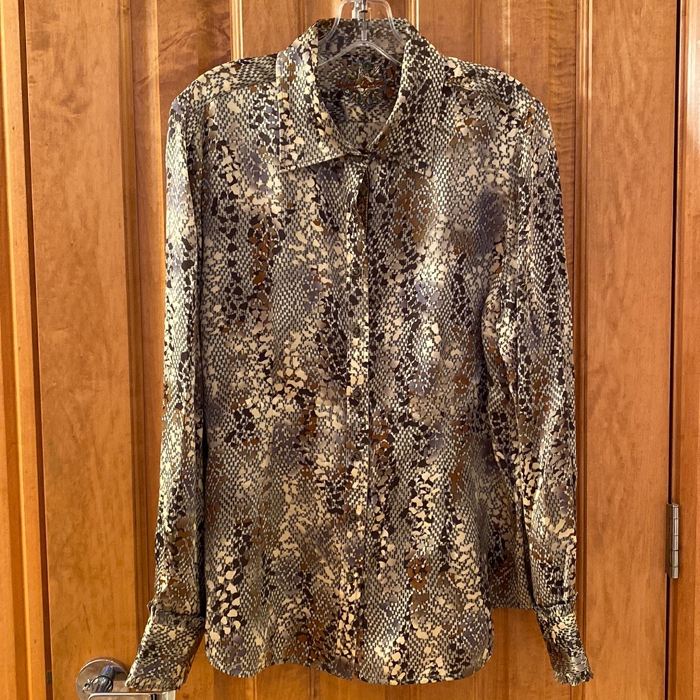 Robert Graham women’s blouse.
